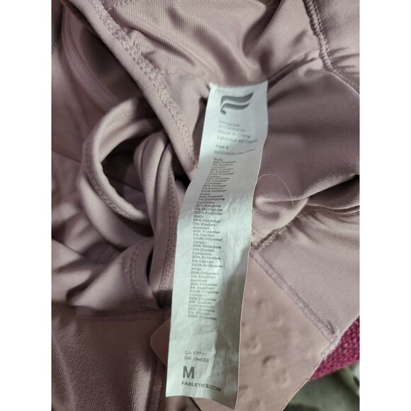 Fabletics Sports Bra M Womens Wireless Pullover Stretch Blush - Picture 5 of 5